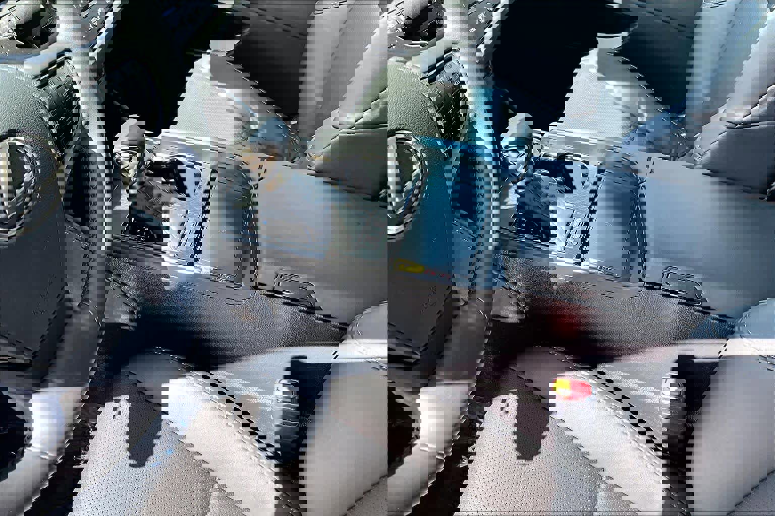 Used 2025 Lexus ES 300h F Sport w/ Accessory Package (Z1) image 17