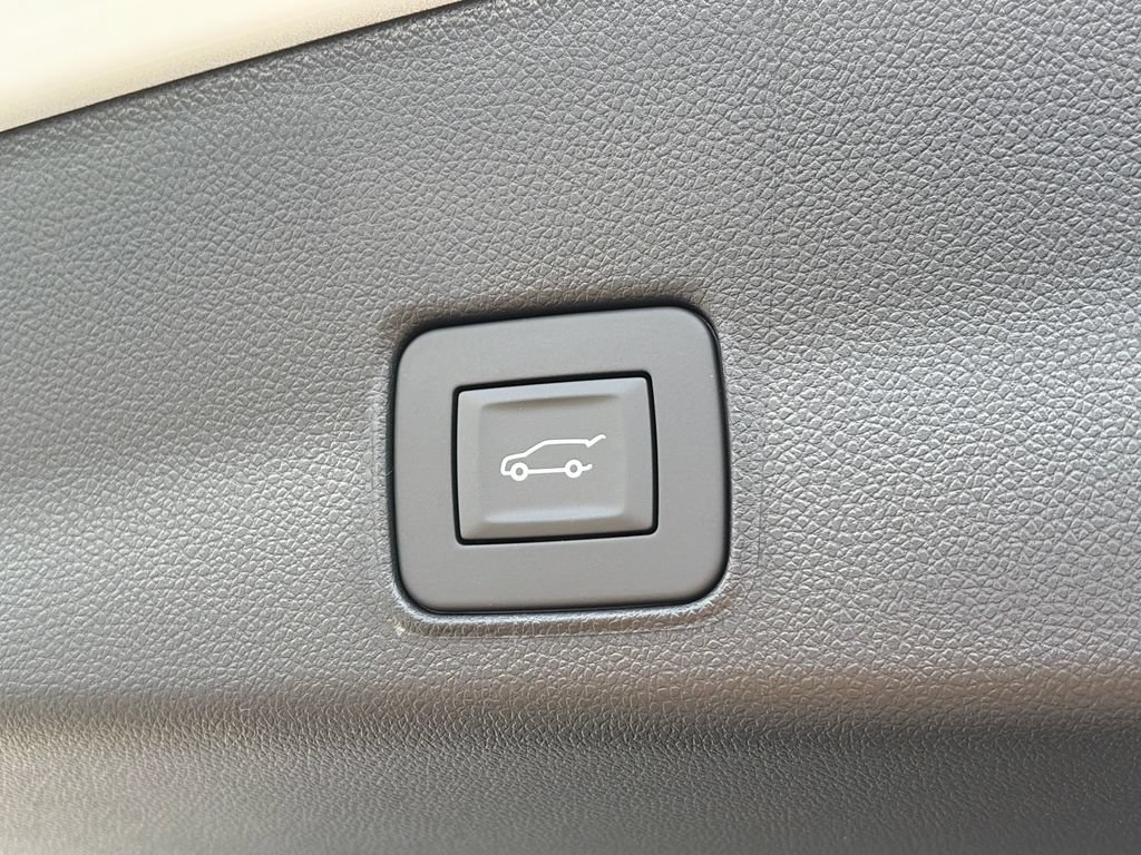 New 2026 Chevrolet TrailBlazer LT w/ Convenience Package AWD/4WD image 8