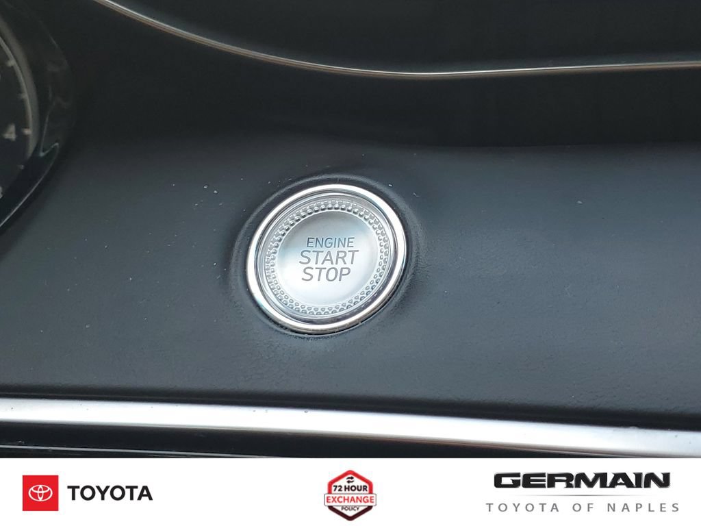 Used 2022 Genesis GV70 2.5T w/ Select Package AWD/4WD image 34