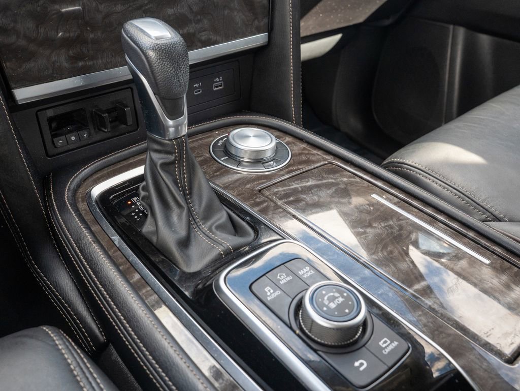 Used 2024 Nissan Armada Platinum w/ Captain's Chairs Package AWD/4WD image 32