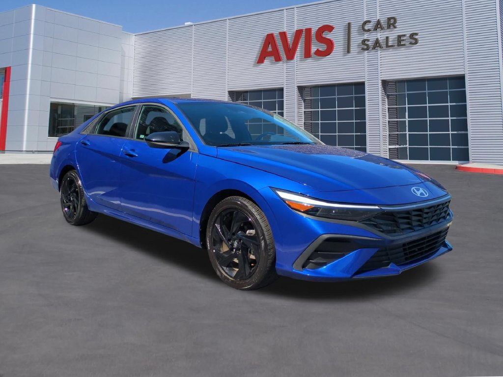 Used 2026 Hyundai Elantra Sport FWD image 3