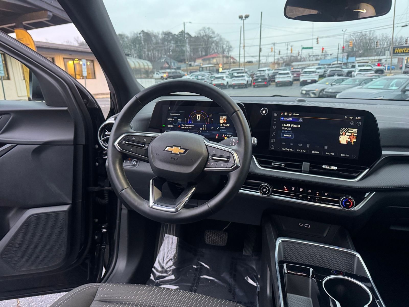 Used 2025 Chevrolet Equinox LT image 28