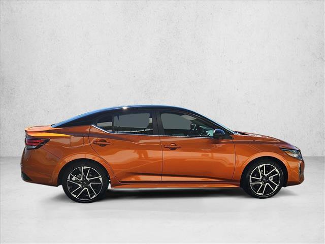Used 2025 Nissan Sentra SR w/ SR Premium Package FWD image 4