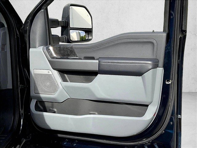 Used 2025 Ford F250 XLT w/ Black Appearance Package AWD/4WD image 15