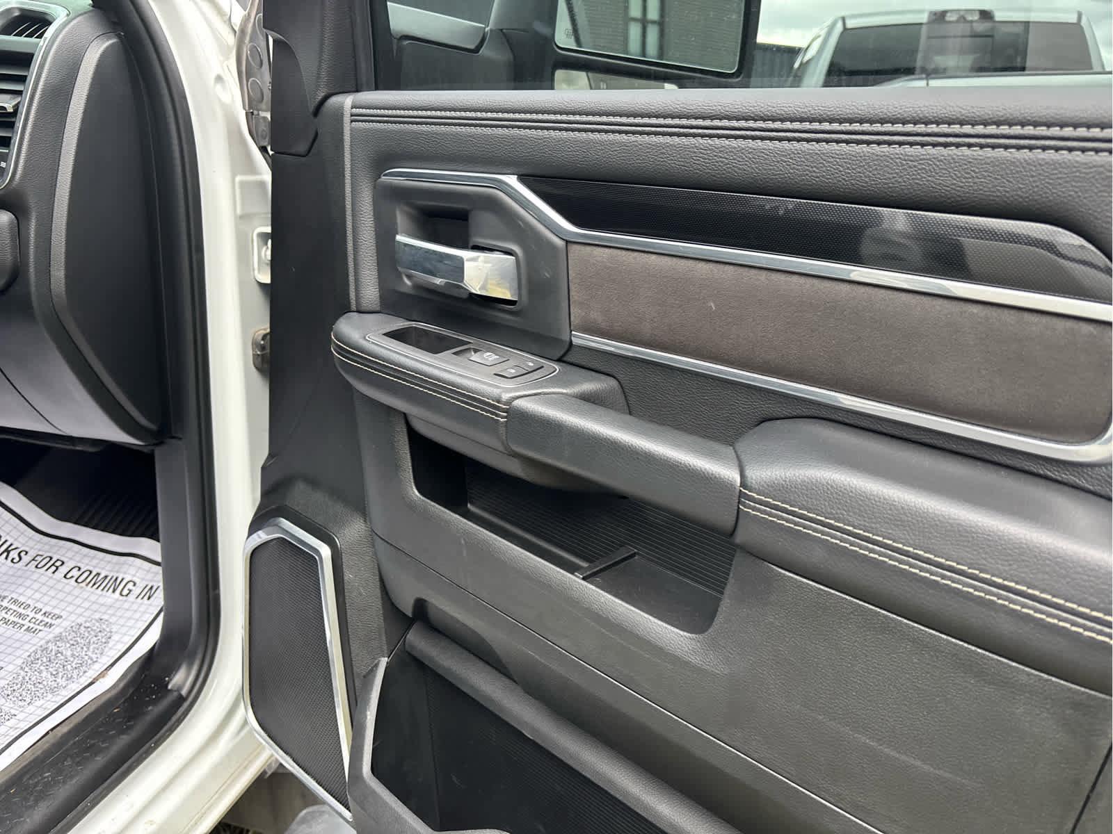 Used 2023 RAM 2500 Laramie w/ Night Edition image 26