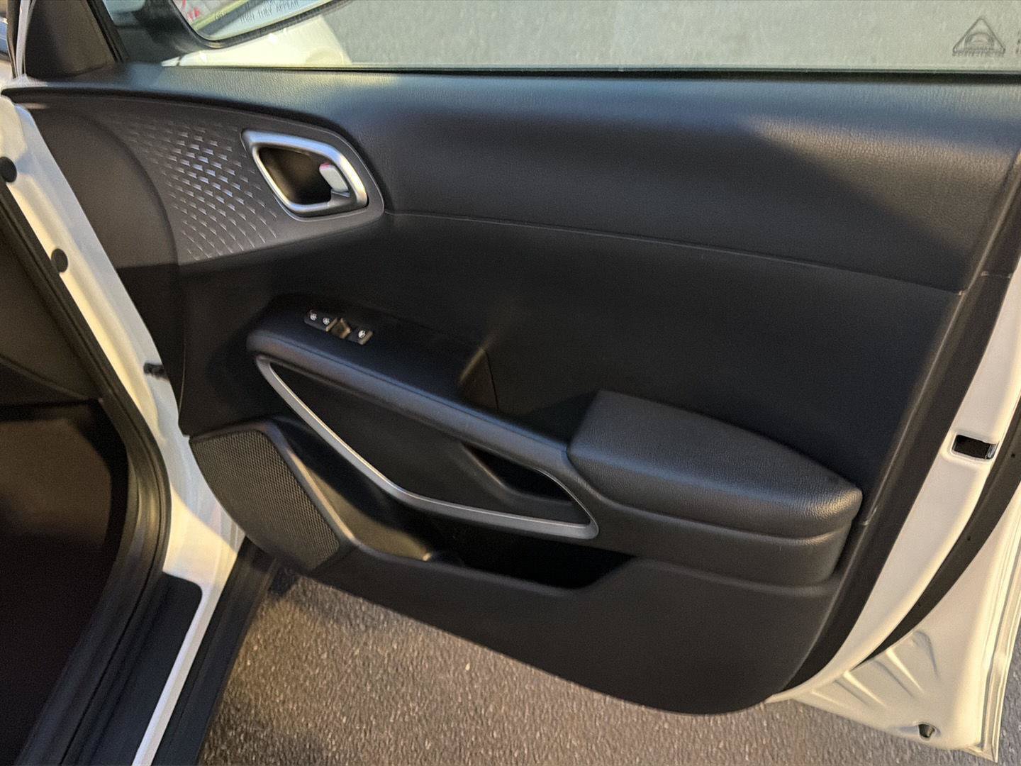 Used 2024 Kia Soul LX w/ Option Group 015 FWD image 14