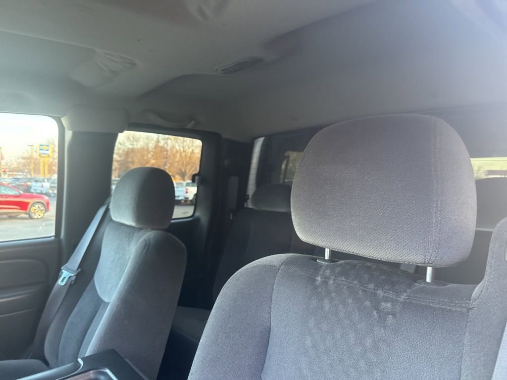 Used 2007 GMC Sierra 2500 SLE w/ Heavy-Duty Power Package image 11