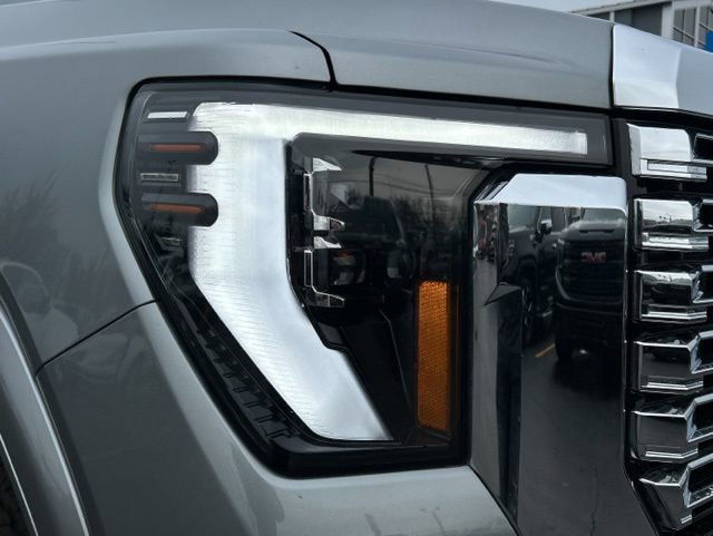 Used 2025 GMC Sierra 2500 Denali w/ Denali Reserve Package image 17