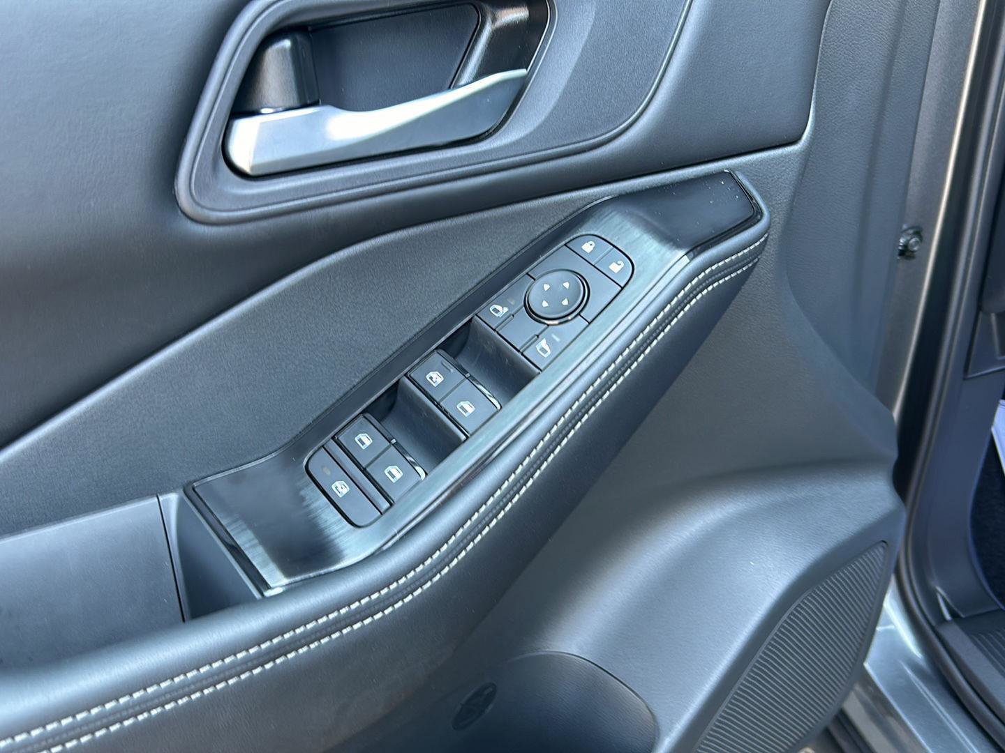 New 2026 Nissan Rogue SV image 14
