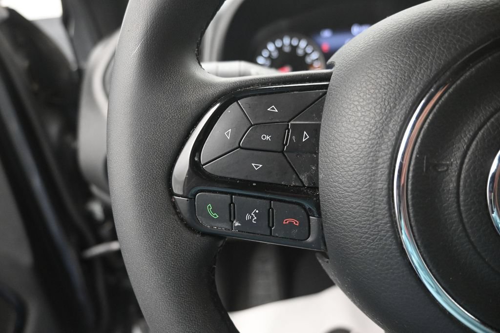 Used 2022 Jeep Renegade Altitude AWD/4WD image 6