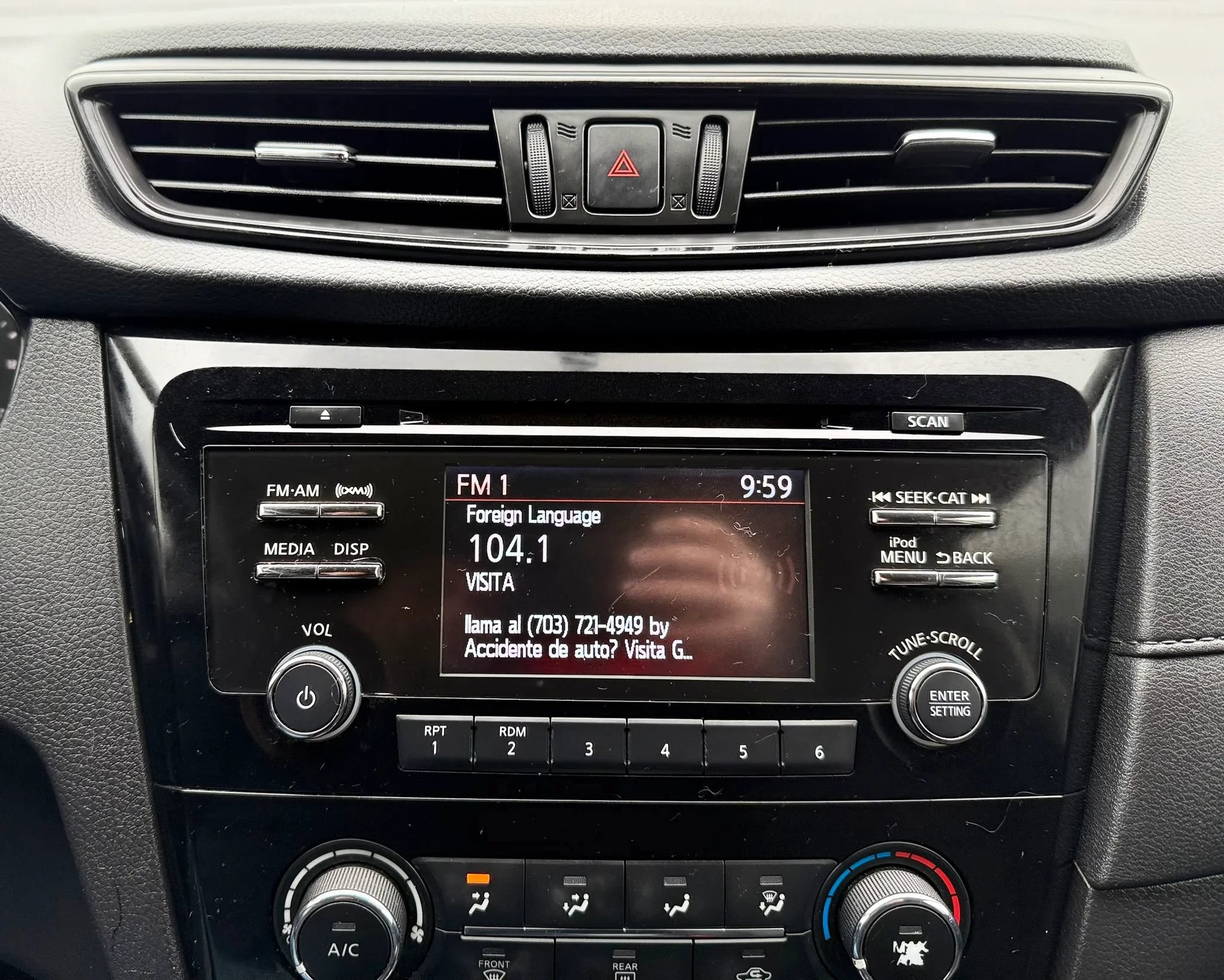 Used 2017 Nissan Rogue S AWD/4WD image 17