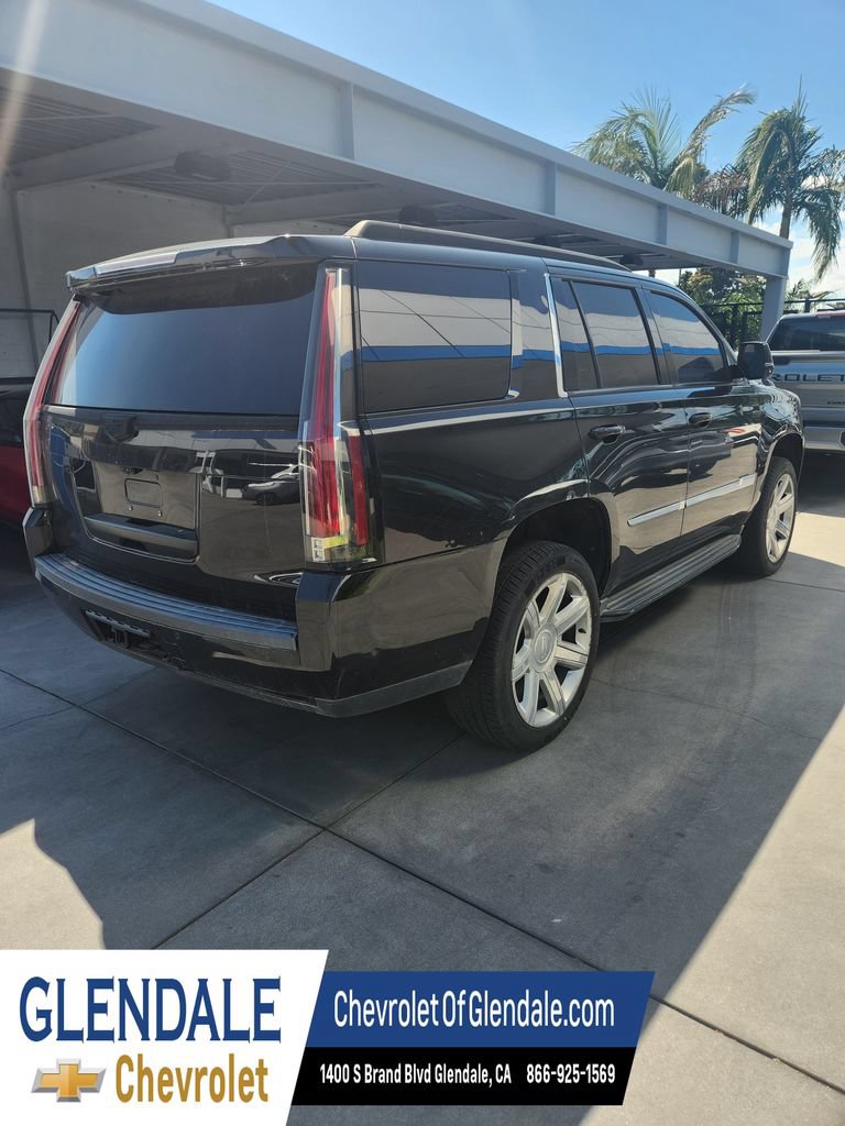 Used 2017 Cadillac Escalade Luxury AWD/4WD image 7
