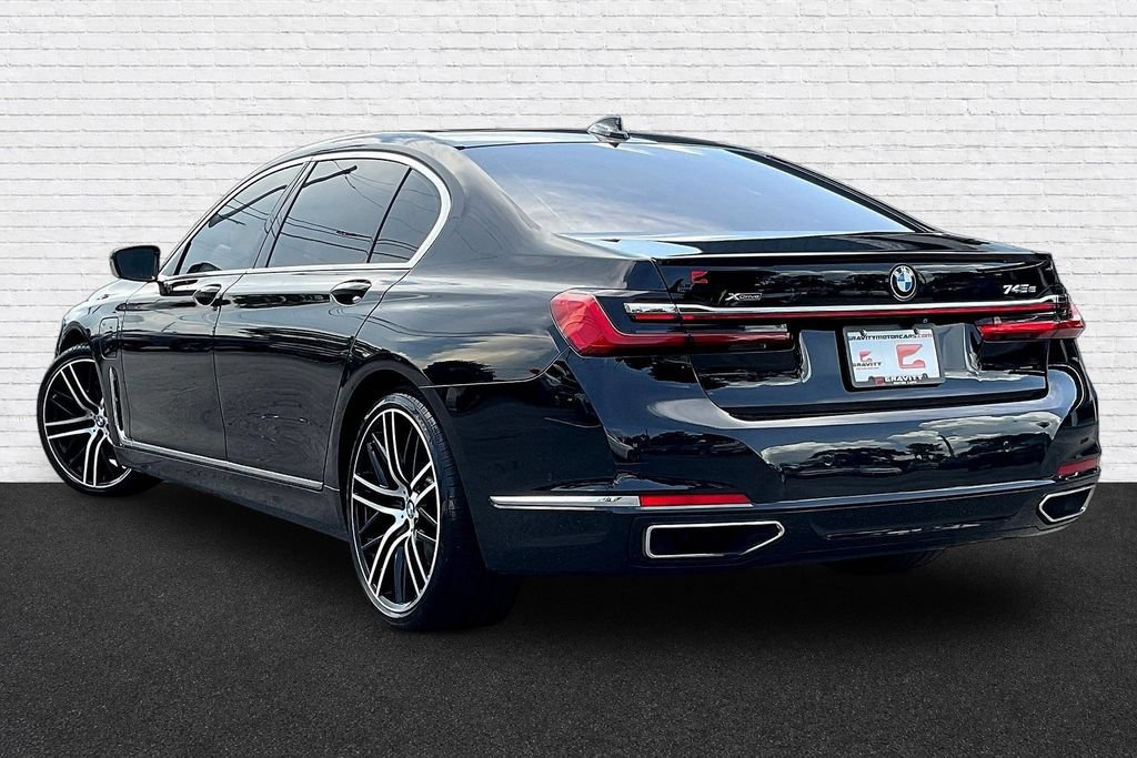 Used 2020 BMW 745e xDrive AWD/4WD image 4
