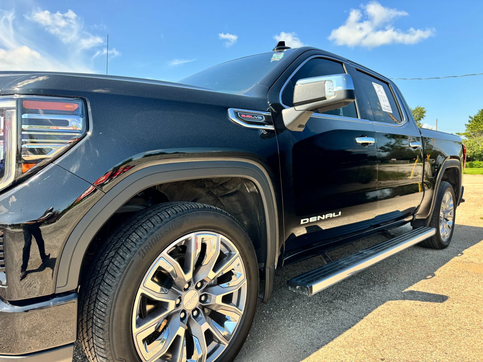 Used 2024 GMC Sierra 1500 Denali w/ Denali Reserve Package AWD/4WD image 4