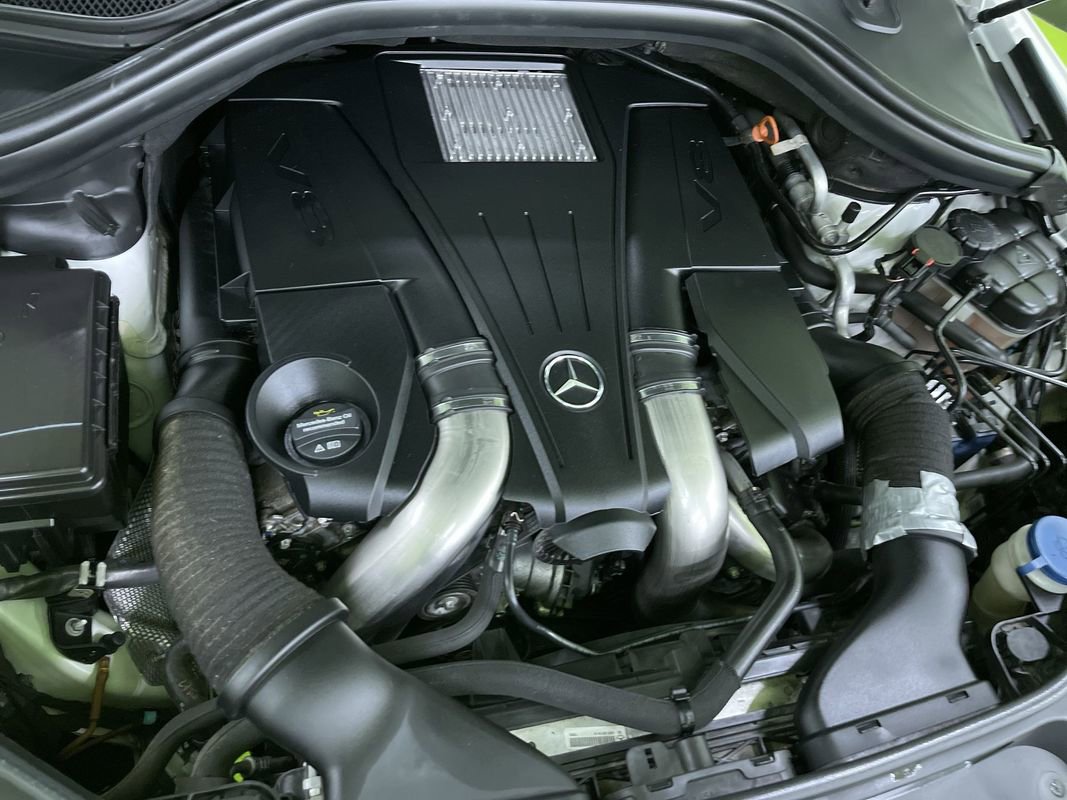 Used 2017 Mercedes-Benz GLS 550 4MATIC image 32