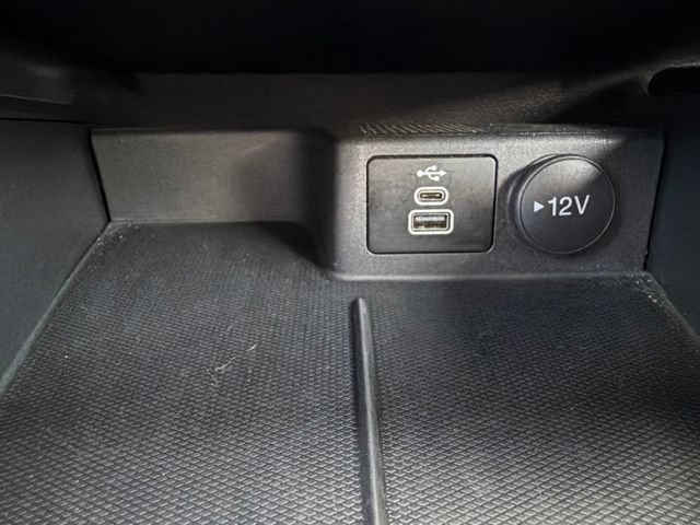 Used 2025 Ford Escape ST-Line Select AWD/4WD image 40