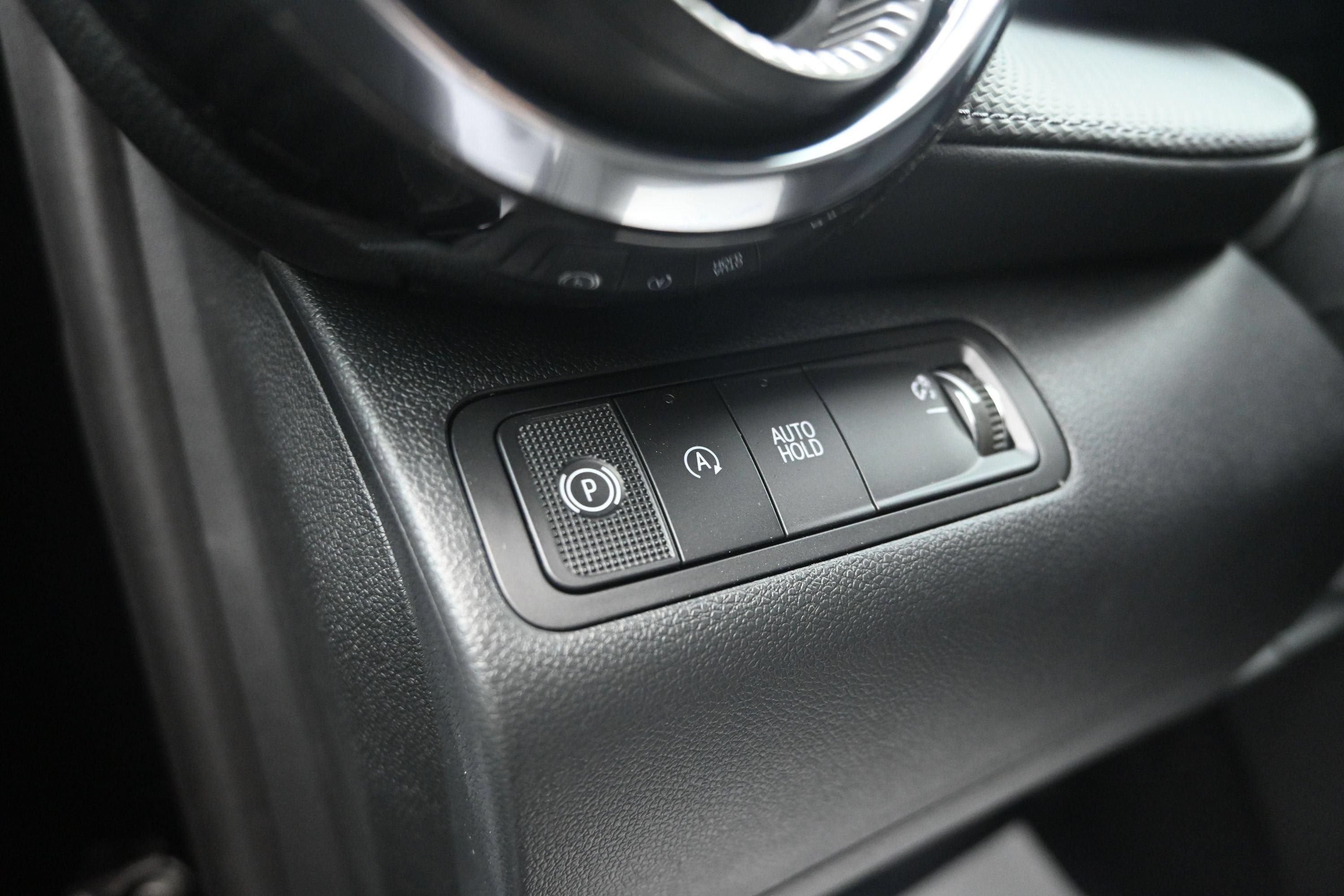 New 2027 Chevrolet Equinox LT w/ Convenience Package II FWD image 30