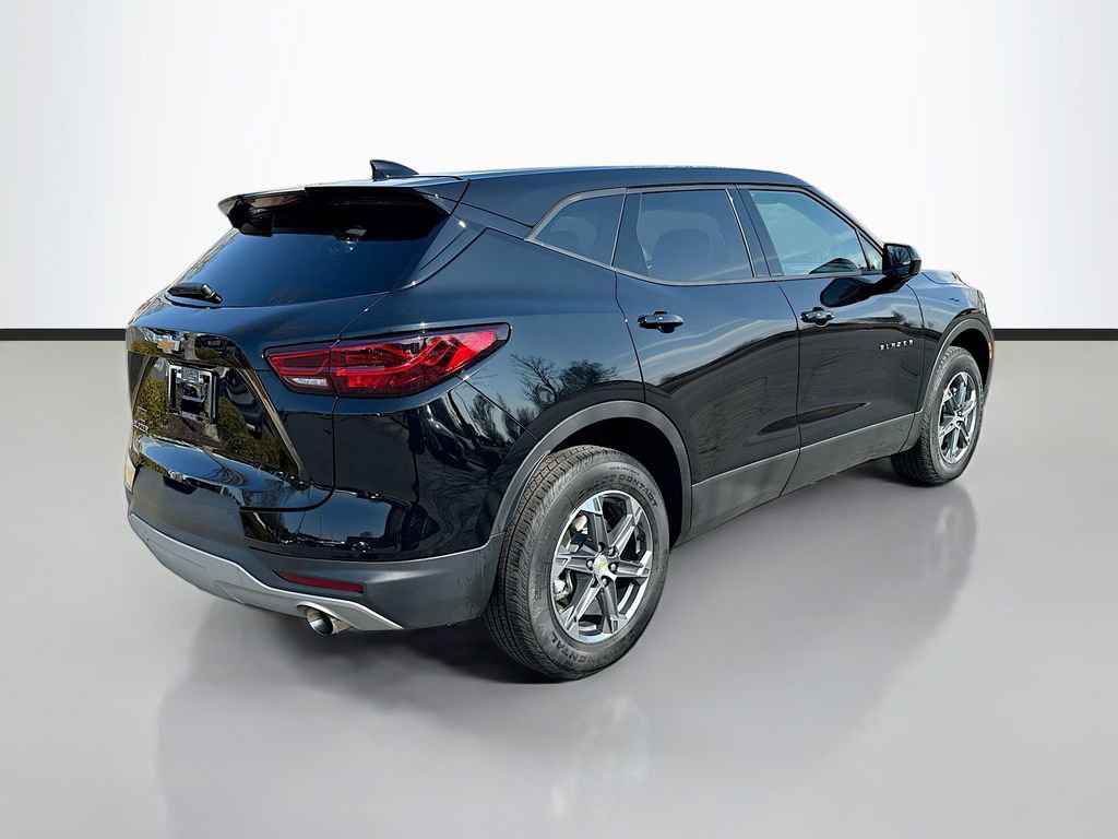 Used 2025 Chevrolet Blazer LT image 7