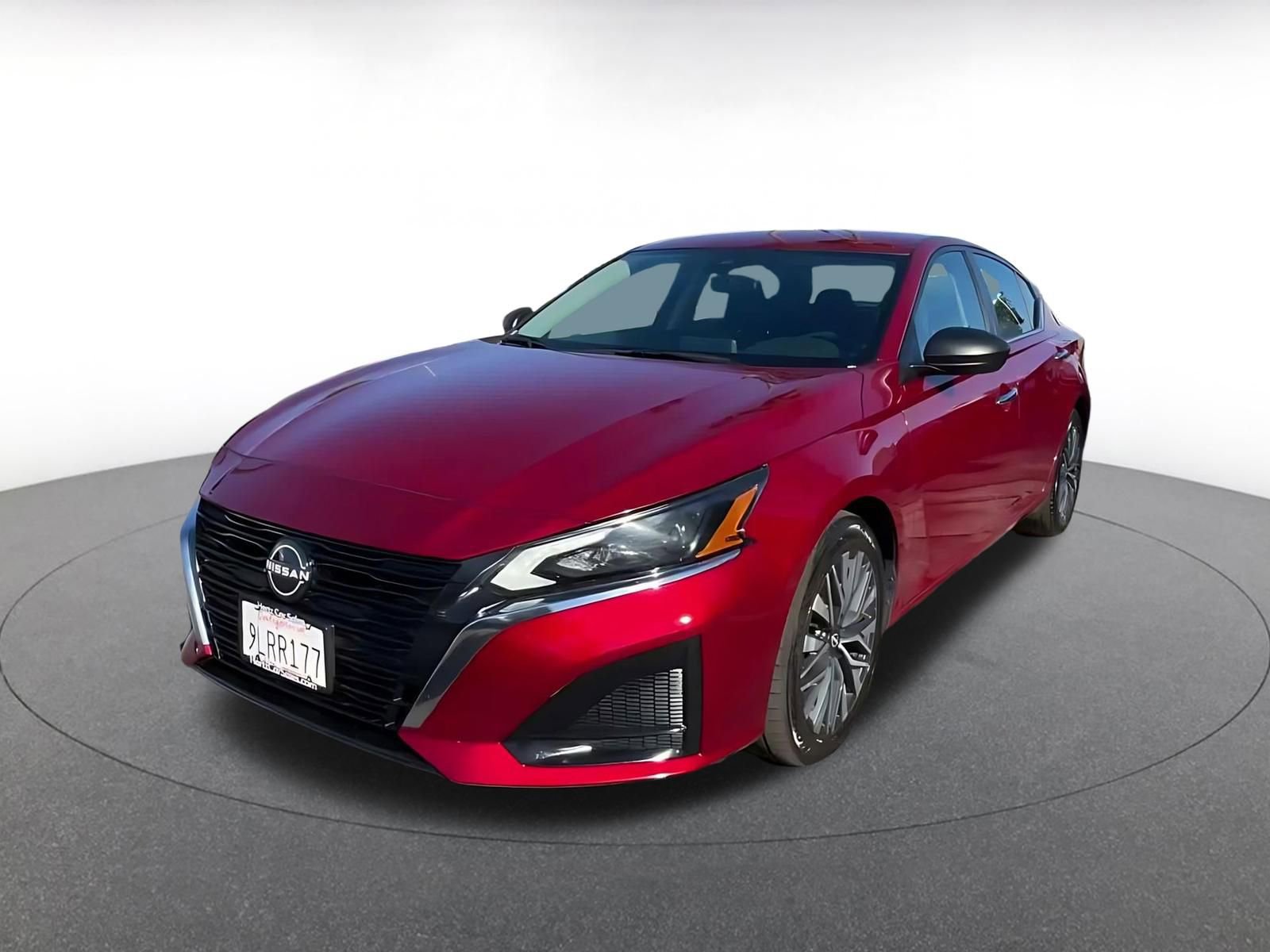 Used 2024 Nissan Altima 2.5 SV image 4