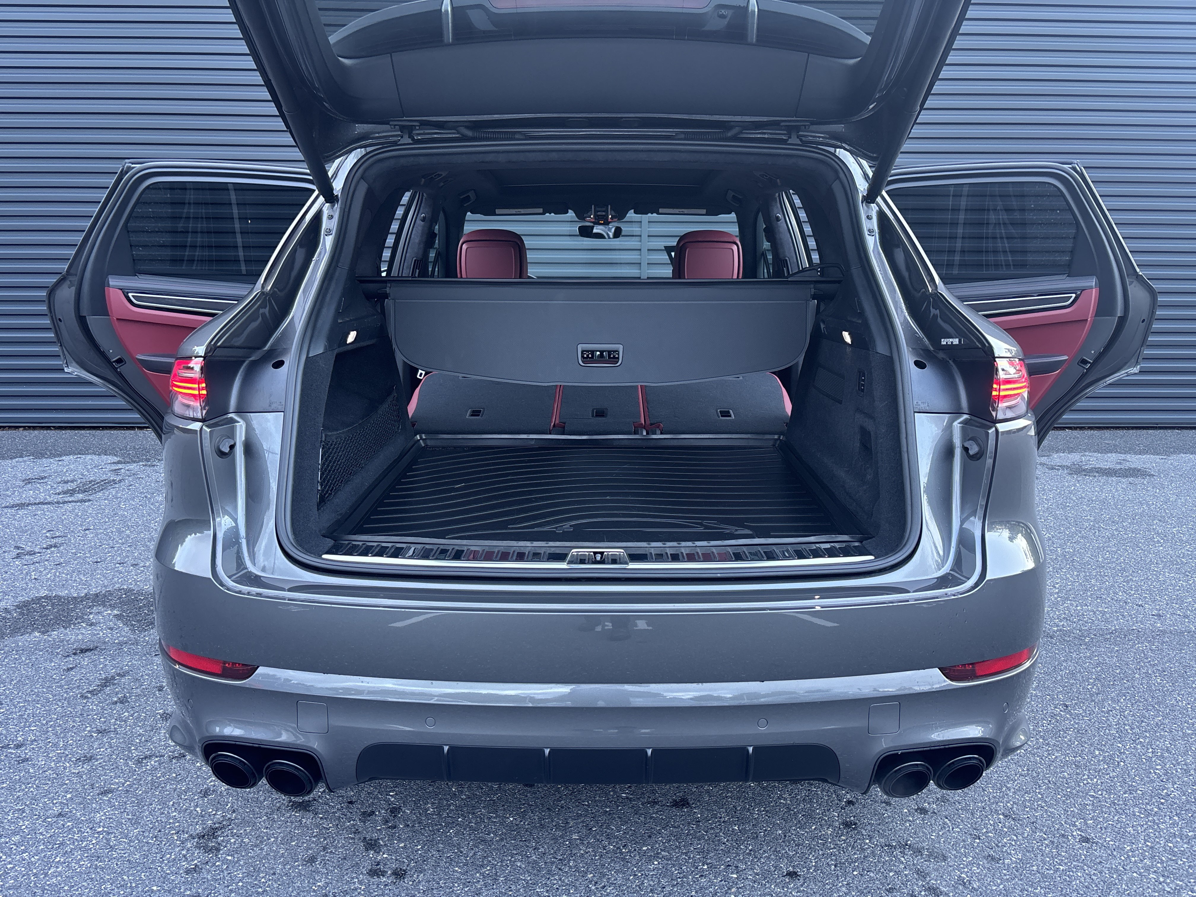 Certified 2021 Porsche Cayenne GTS AWD/4WD image 28
