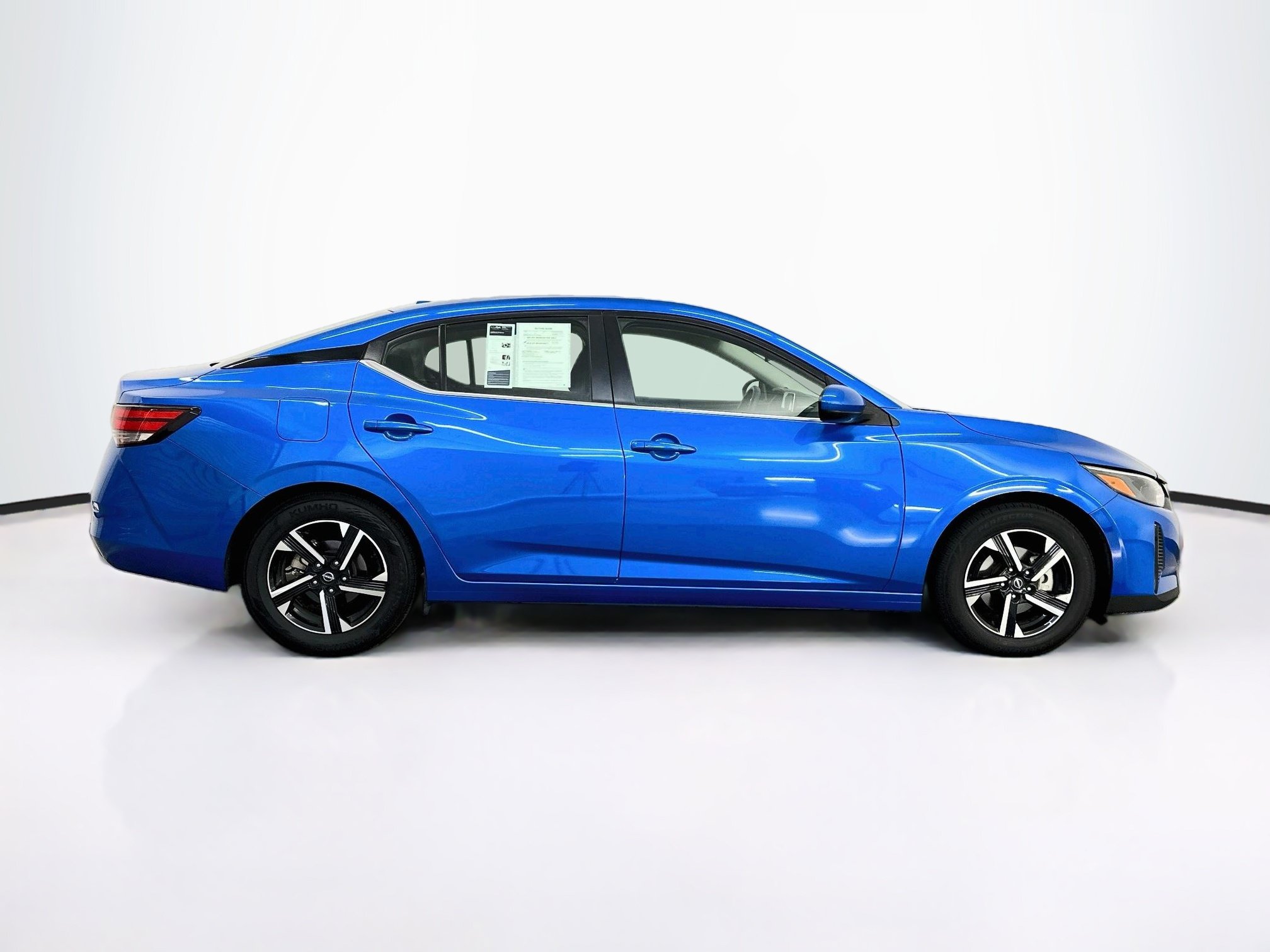 Used 2025 Nissan Sentra SV FWD image 10