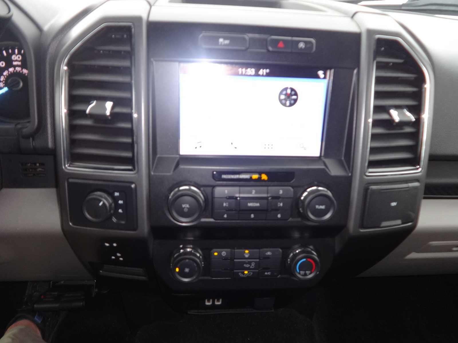Used 2019 Ford F150 XLT image 14