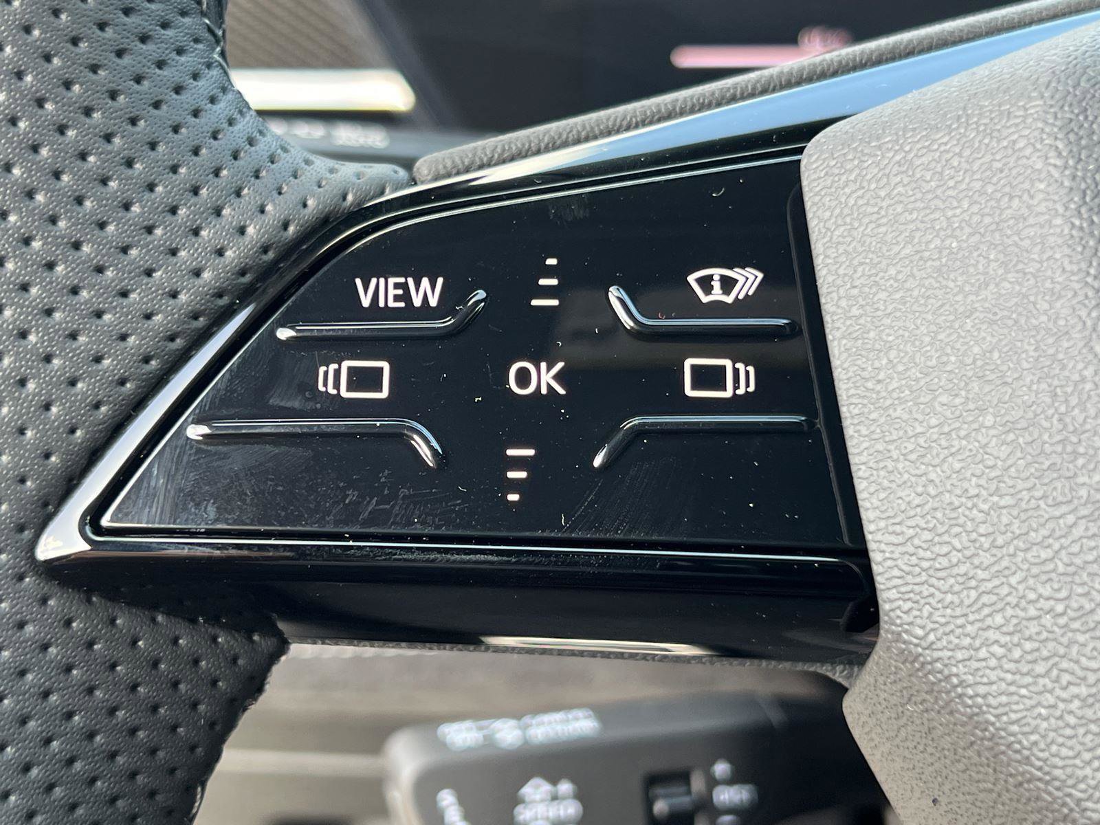 New 2025 Audi SQ6 e-tron Prestige image 18
