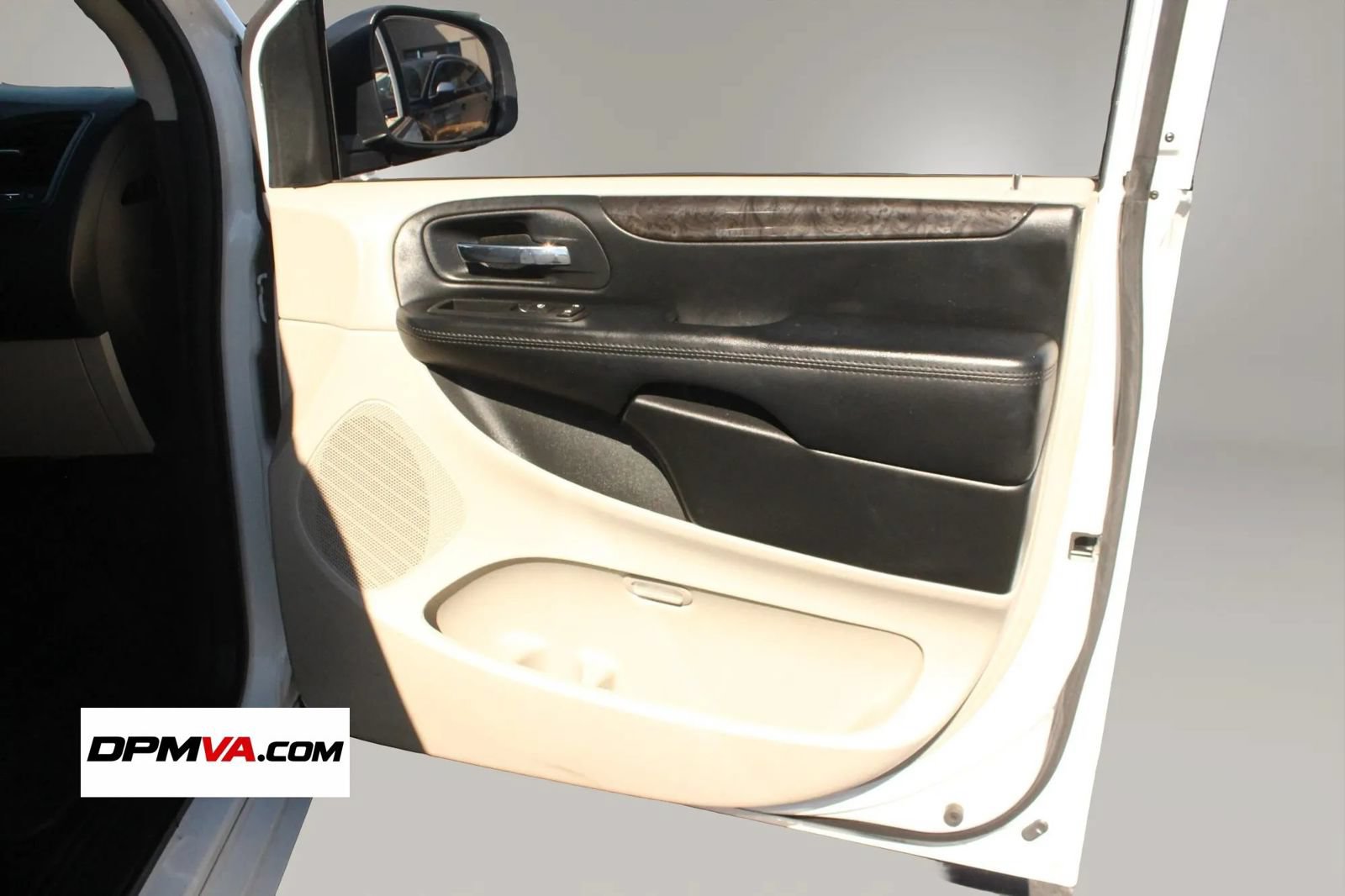 Used 2016 Dodge Grand Caravan SE w/ Quick Order Package 29E SE FWD image 22