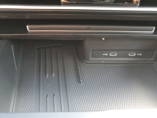 New 2026 Volkswagen Atlas Cross Sport SE image 21