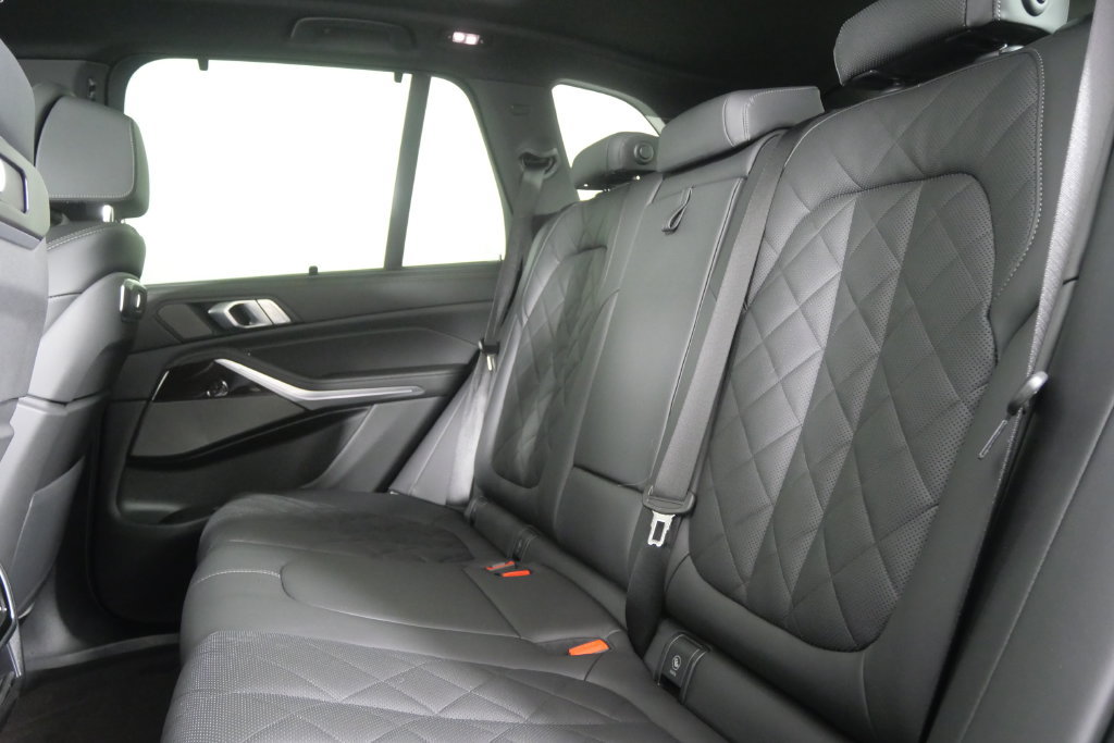 Certified 2026 BMW X5 xDrive40i AWD/4WD image 16