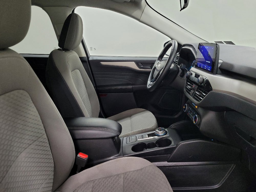 Used 2022 Ford Escape SE w/ SE Sport Appearance Package image 21