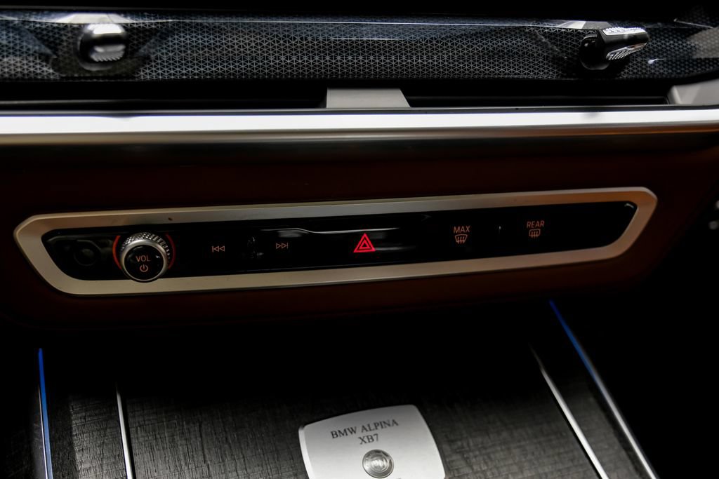 Used 2025 BMW ALPINA XB7 AWD/4WD image 37