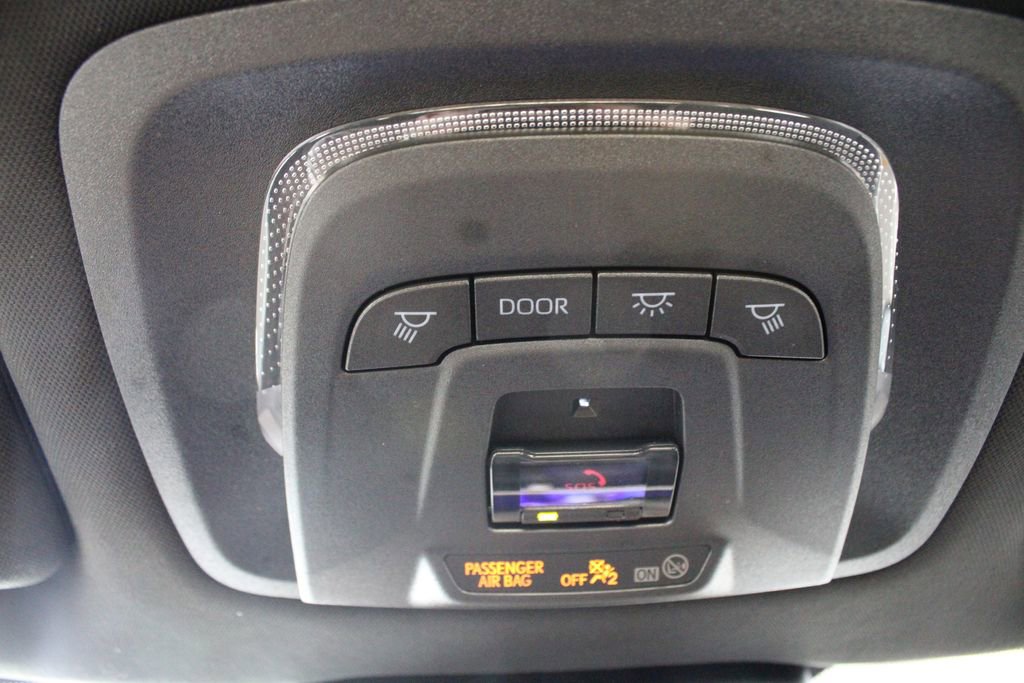 Certified 2023 Toyota Crown XLE image 33