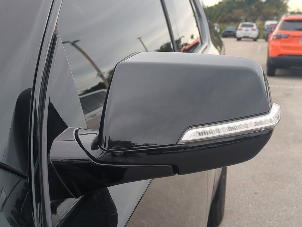 Used 2020 Chevrolet Traverse RS image 13