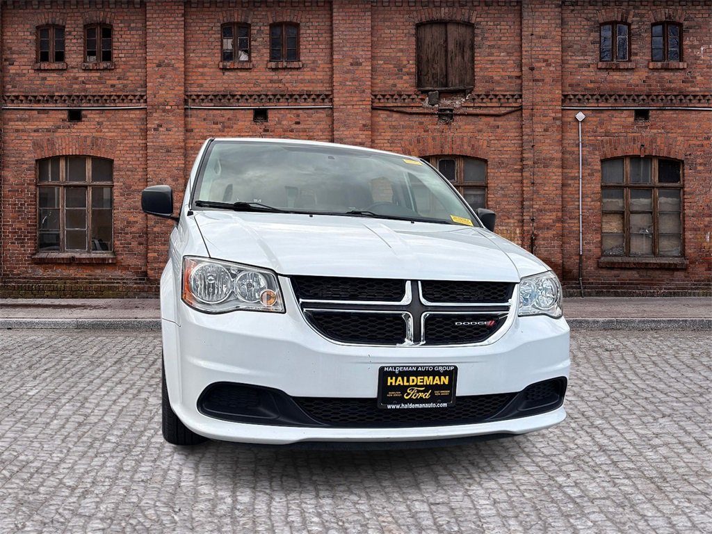 Used 2016 Dodge Grand Caravan American Value Package image 2