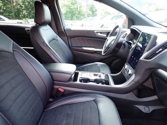 Certified 2024 Ford Edge ST-Line AWD/4WD image 10