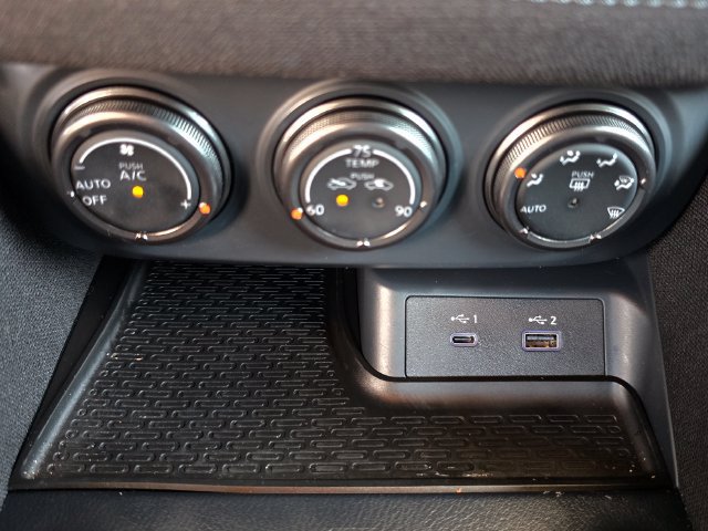 Used 2024 Nissan Z Sport w/ Floor Mat Package RWD image 18