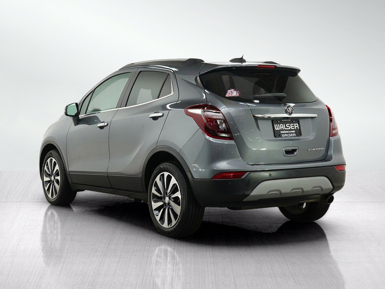 Used 2019 Buick Encore Essence w/ Safety Package II FWD image 3