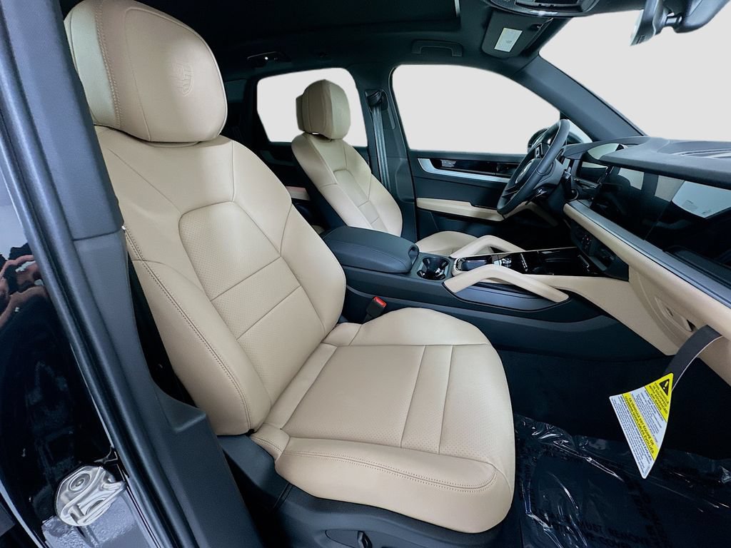 New 2026 Porsche Cayenne AWD/4WD image 30