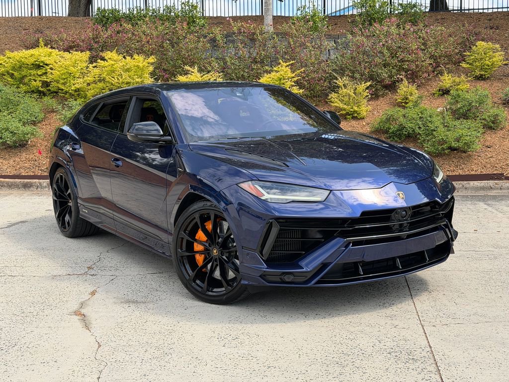 Used 2023 Lamborghini Urus S image 1