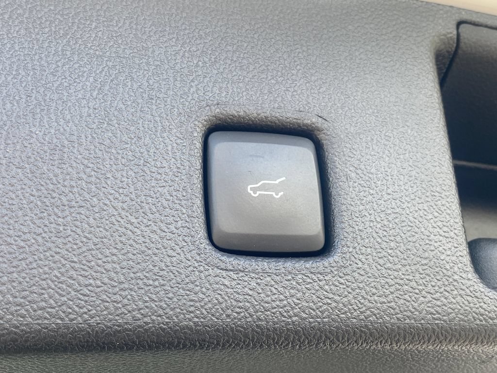 Used 2021 Ford Escape SEL FWD image 17