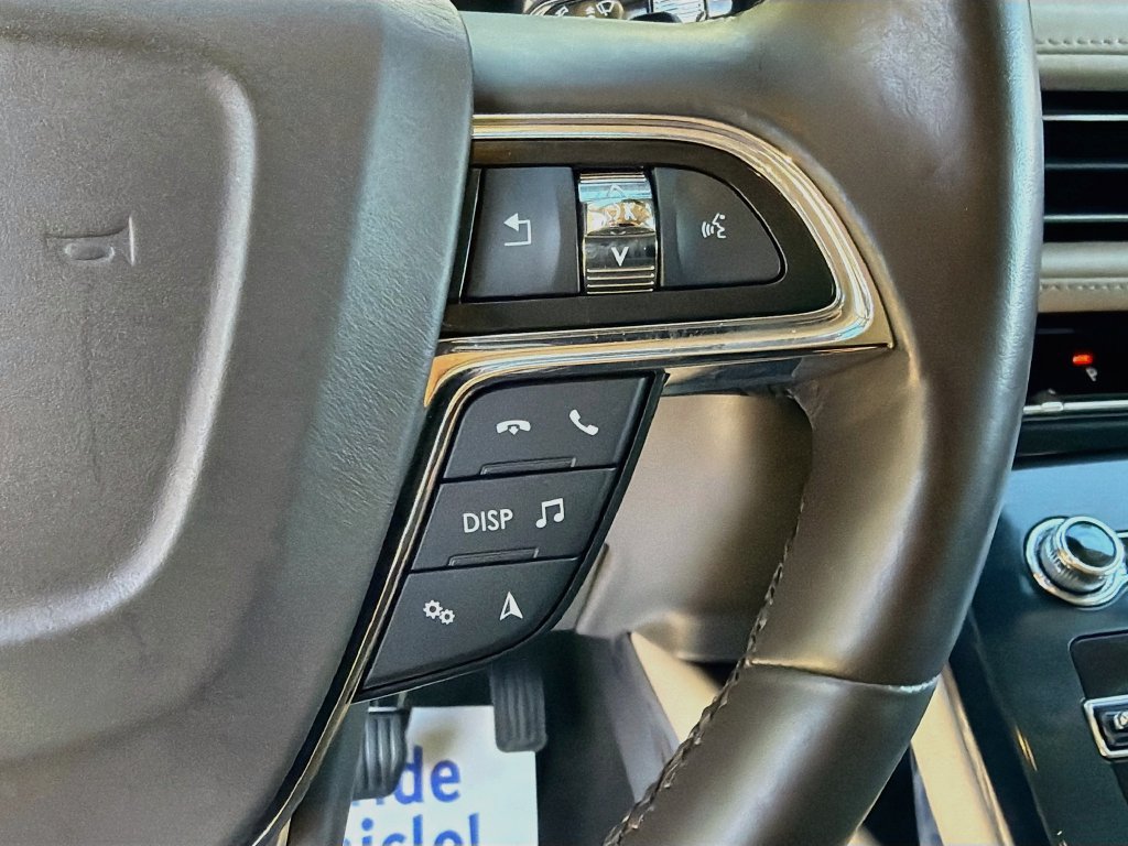 Used 2023 Lincoln Nautilus Reserve AWD/4WD image 13