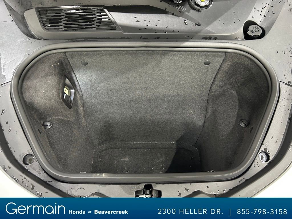 Used 2024 Chevrolet Corvette Stingray Coupe w/ Z51 Performance Package image 29