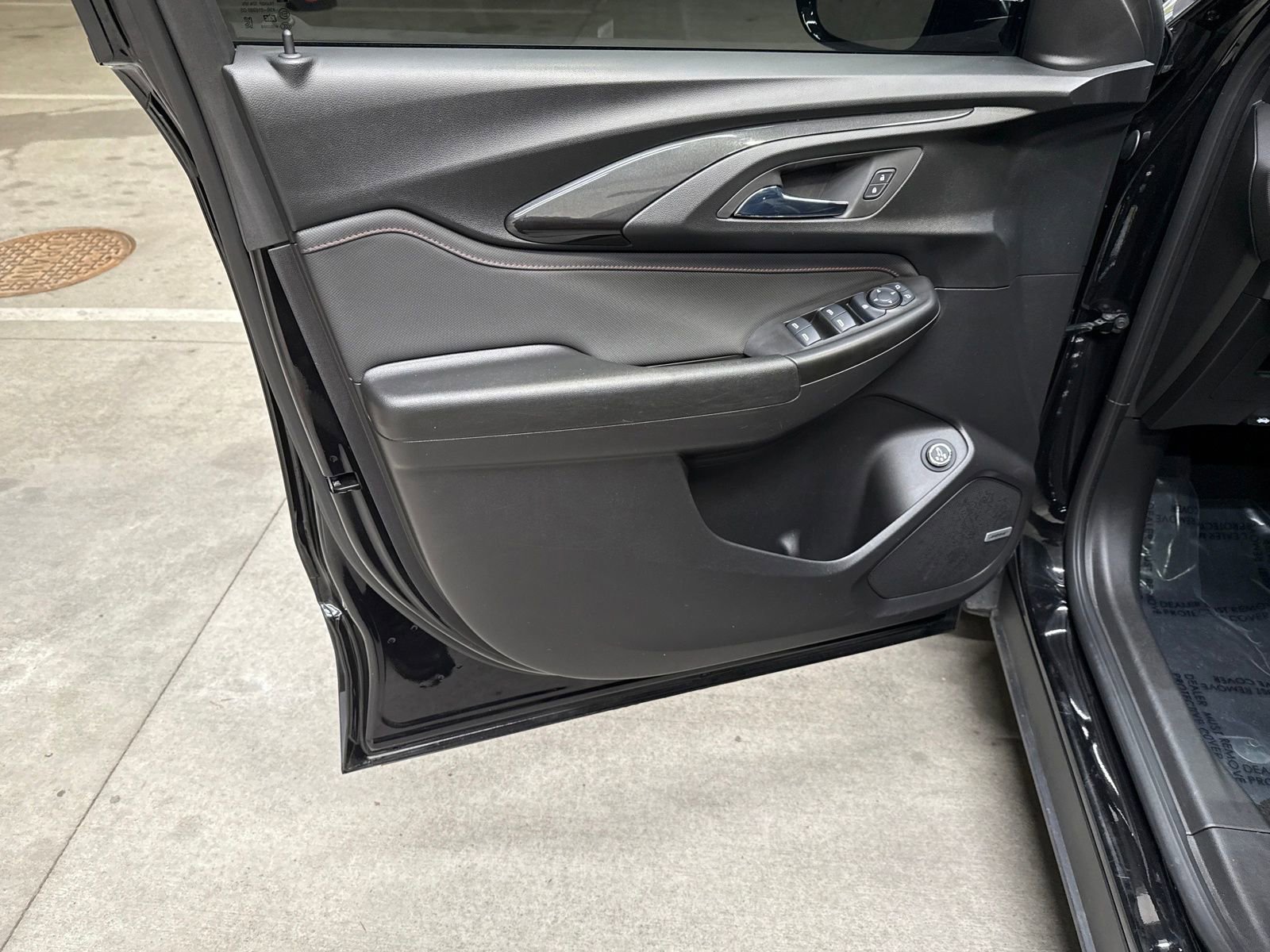 Used 2022 Chevrolet TrailBlazer RS w/ Sun and Liftgate Package image 13