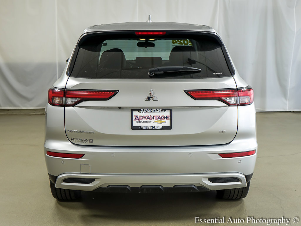 Used 2024 Mitsubishi Outlander SE AWD/4WD image 6