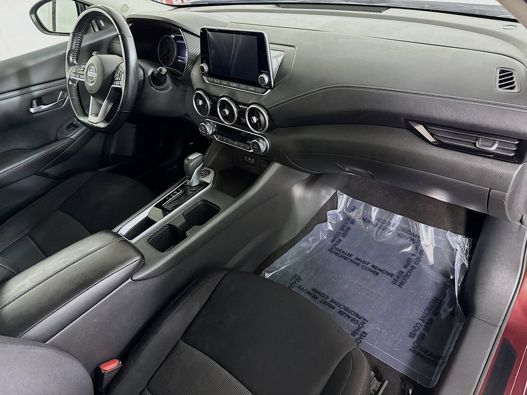 Certified 2021 Nissan Sentra SV FWD image 30