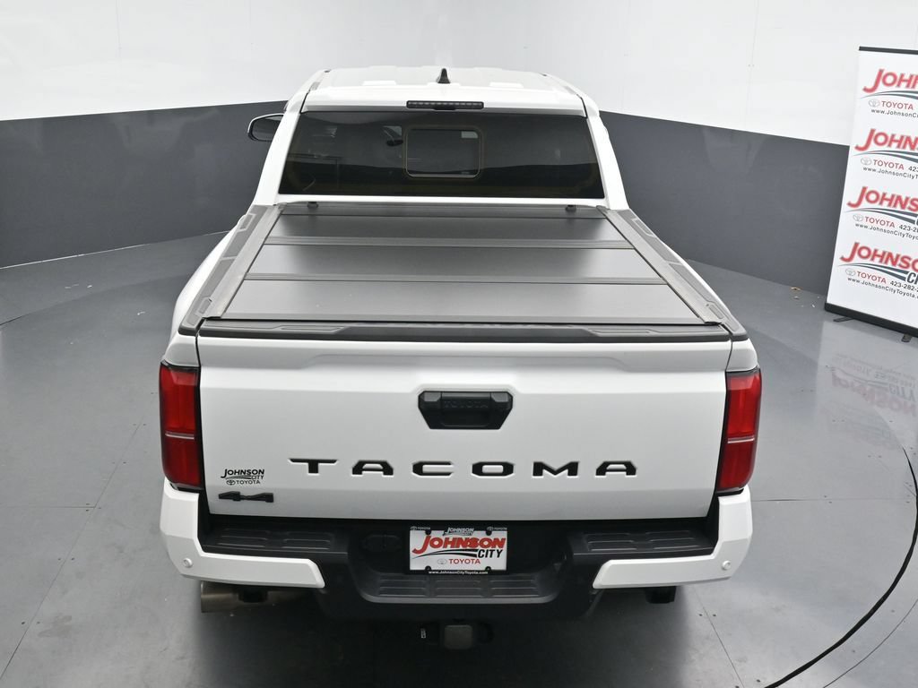 Used 2024 Toyota Tacoma TRD Sport AWD/4WD image 33