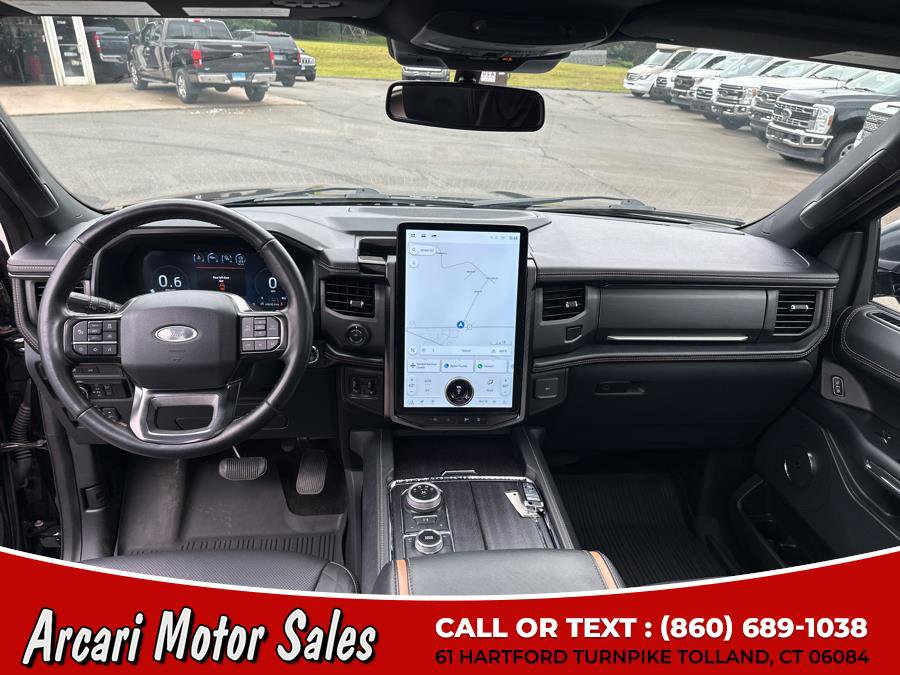 Used 2023 Ford Expedition Platinum image 16