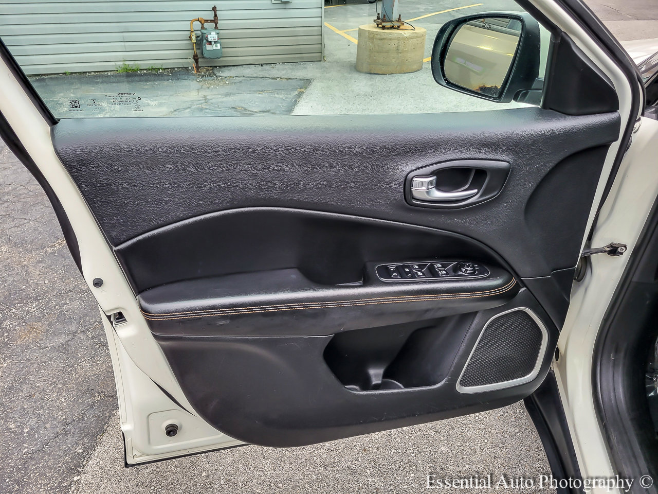 Used 2019 Jeep Compass Limited image 23