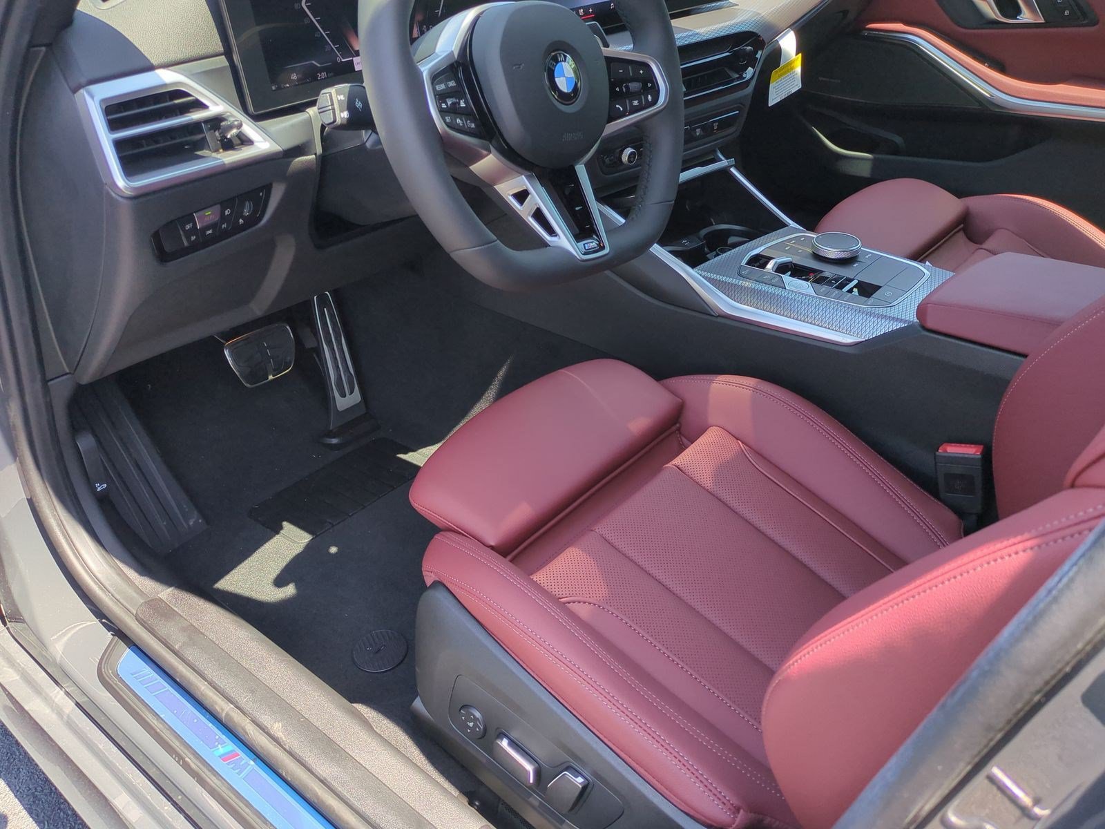 Used 2026 BMW 330i xDrive Sedan w/ M Sport Package AWD/4WD image 17